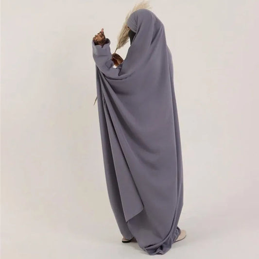 Abaya vs. Jilbab – Was passt besser zu deinem Alltag als Mama?